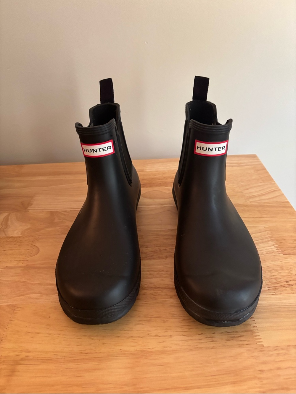 Hunter Black Chelsea Short Rain Boots women’s size 10